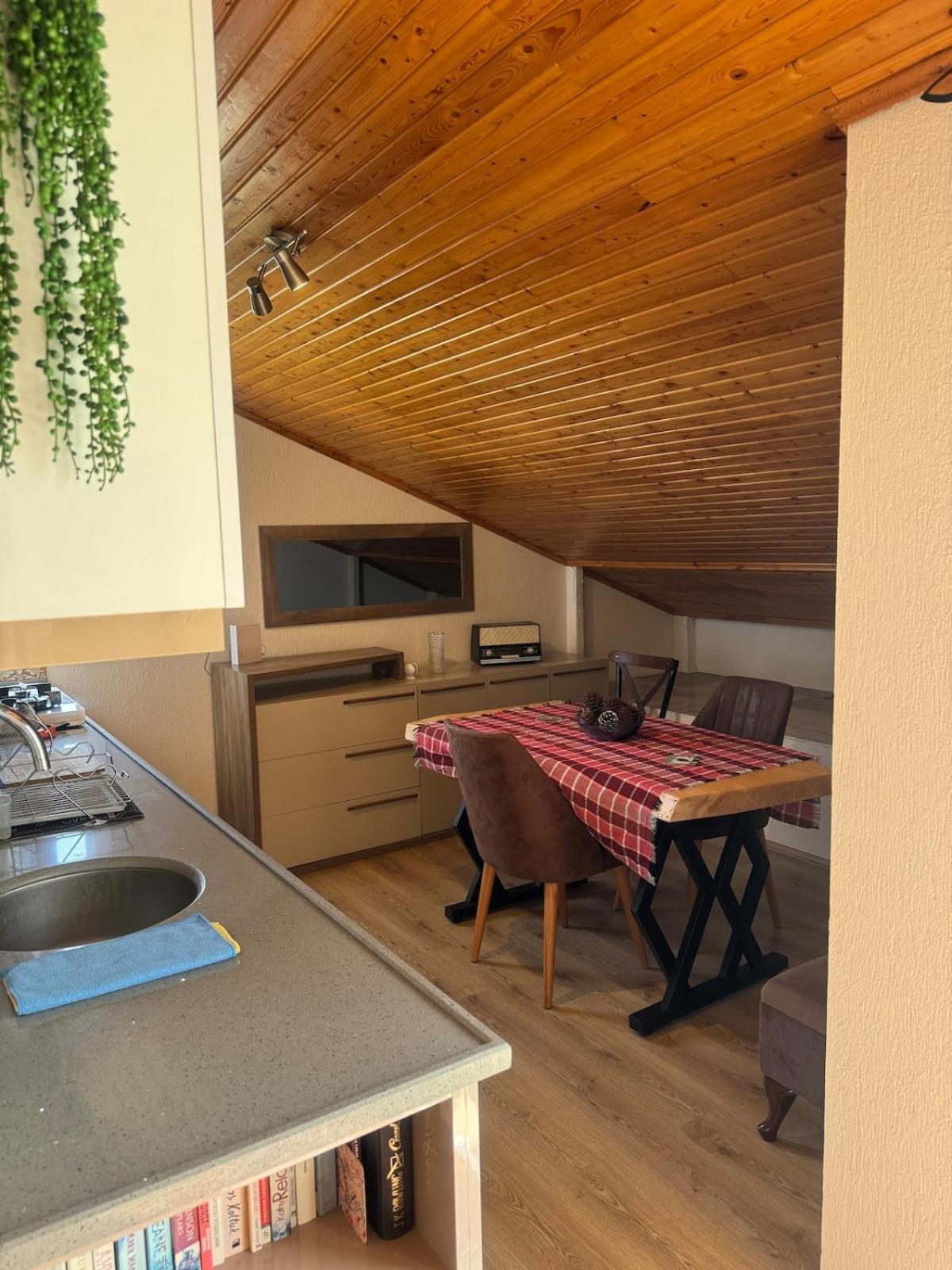 1 Bedroom Close To Bus Station And Mall 200 Mb Wifi Daire Fethiye