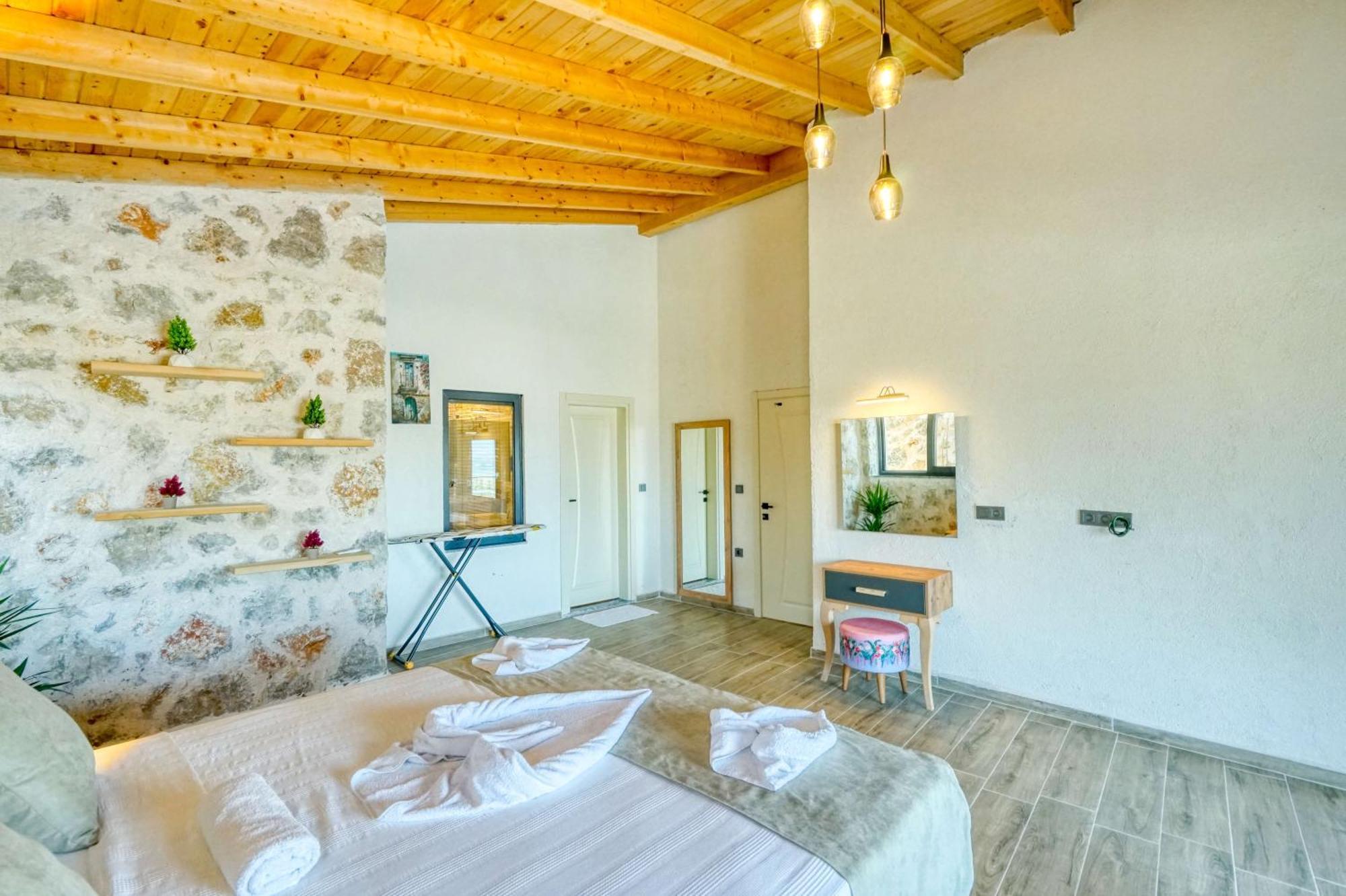Stone Uno Villa *