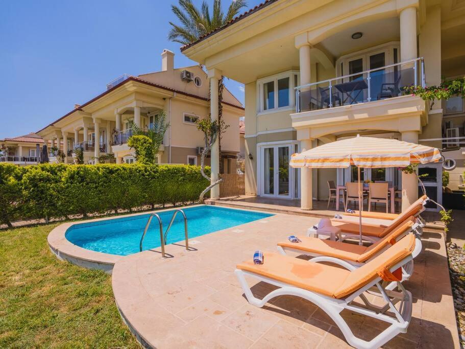 Calis'ta Denize Sifir 8 Kisilik Pearl 4 Villa