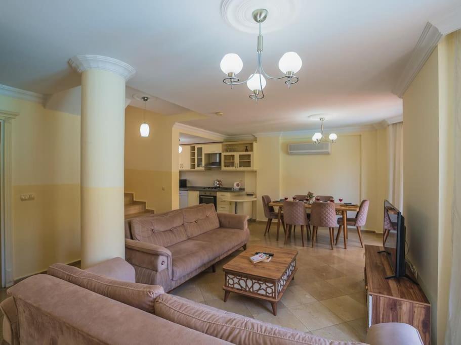 Calis'ta Denize Sifir 8 Kisilik Pearl 4 Villa Fethiye