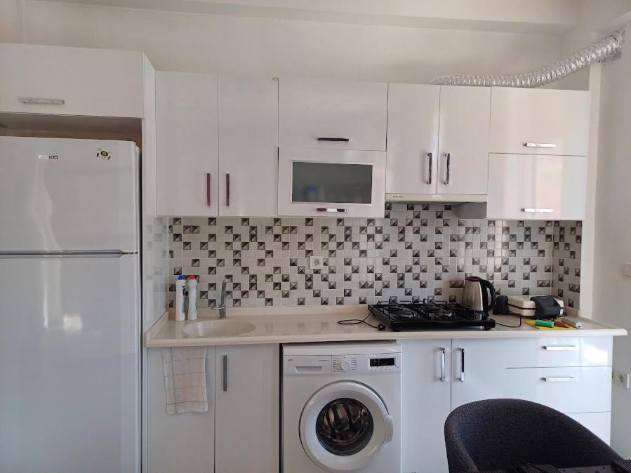 Paddys Apartments, Hisaroenue *