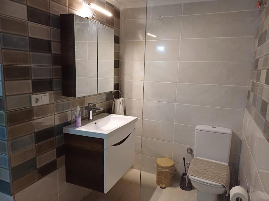 Paddys Apartments, Hisaroenue Apartment