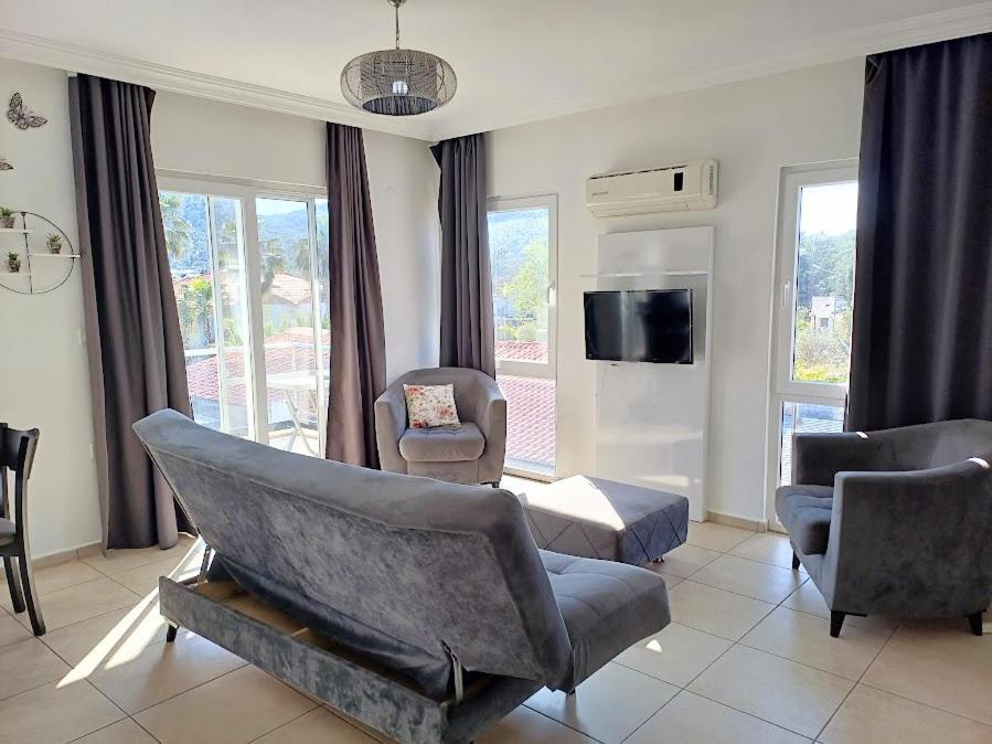 Paddys Apartments, Hisaroenue *