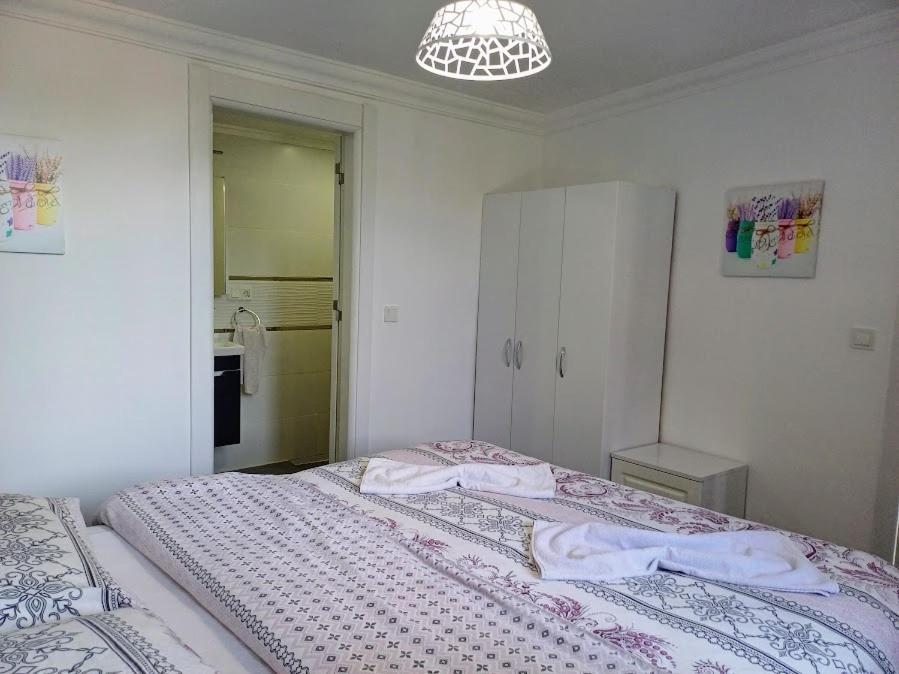 Paddys Apartments, Hisaroenue Apartment