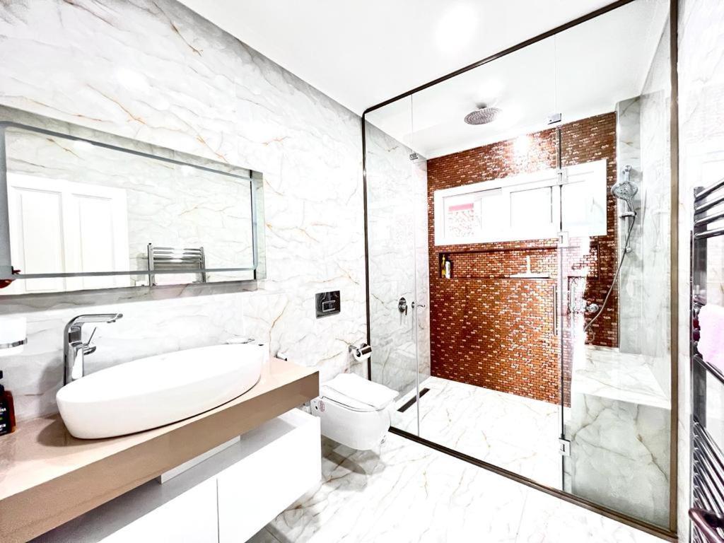 Villa Gulistan - 7 Bedroom In Ovacik Fethiye