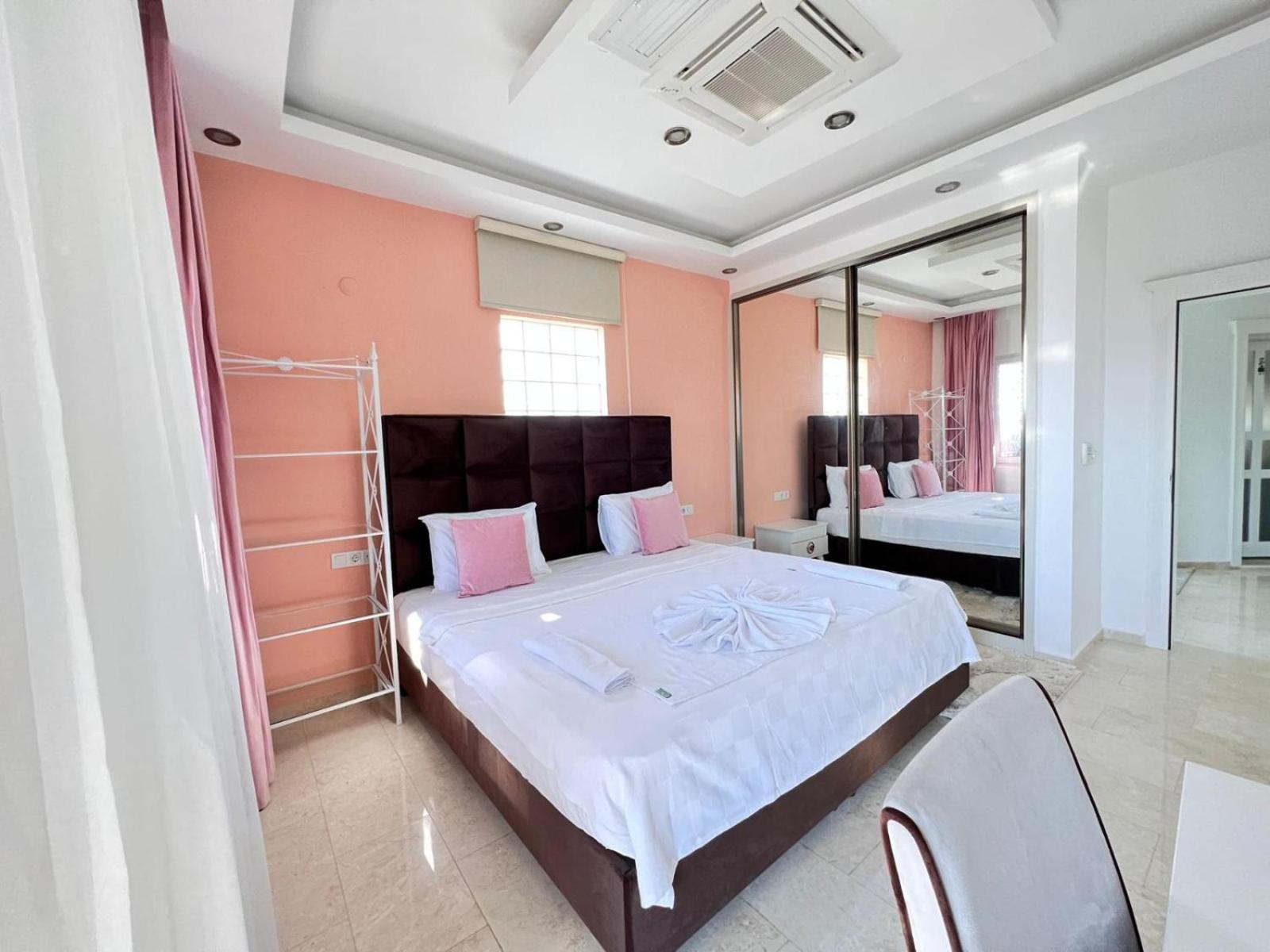 Villa Gulistan - 7 Bedroom In Ovacik