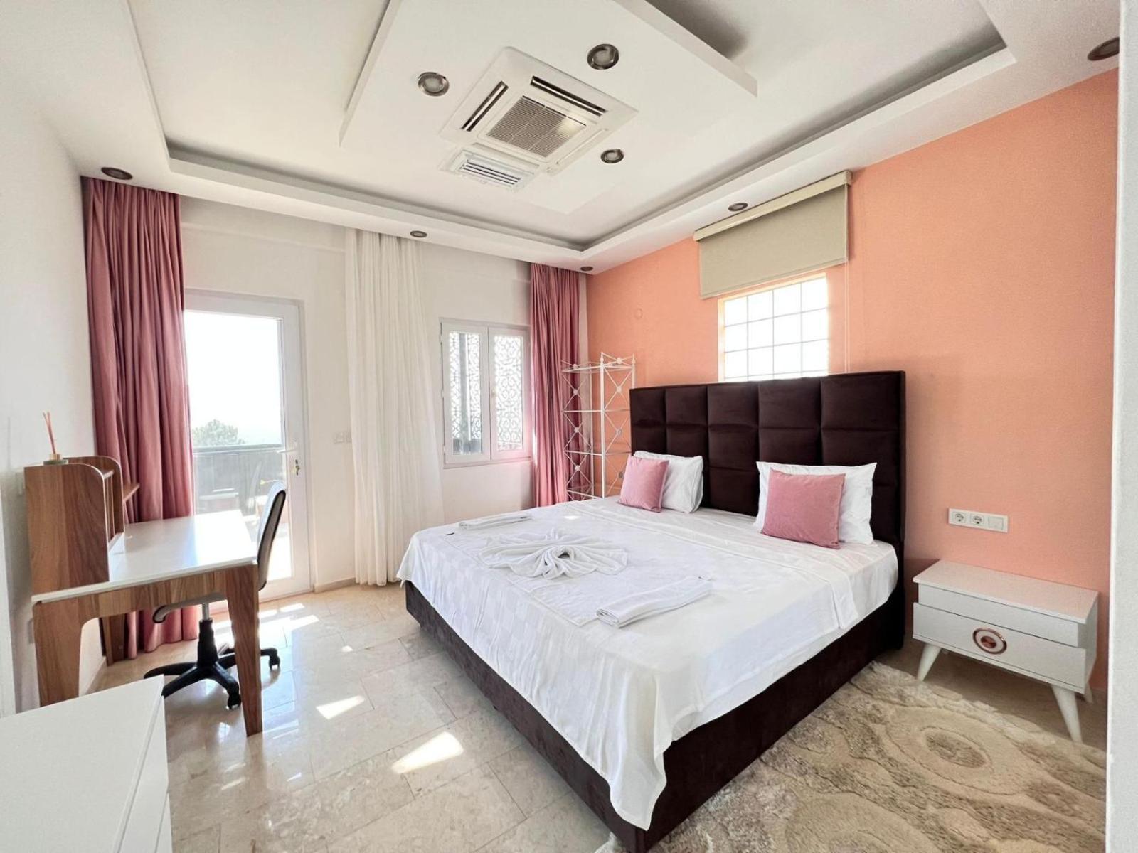 Villa Gulistan - 7 Bedroom In Ovacik Fethiye