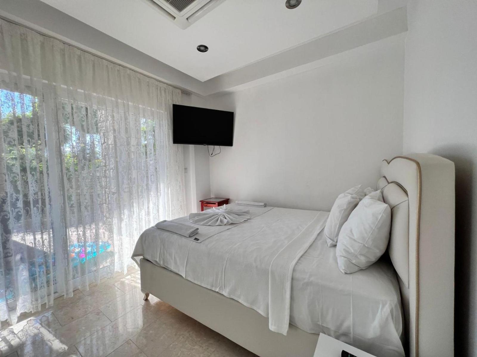 Gulistan - 7 Bedroom In Ovacik Villa Fethiye