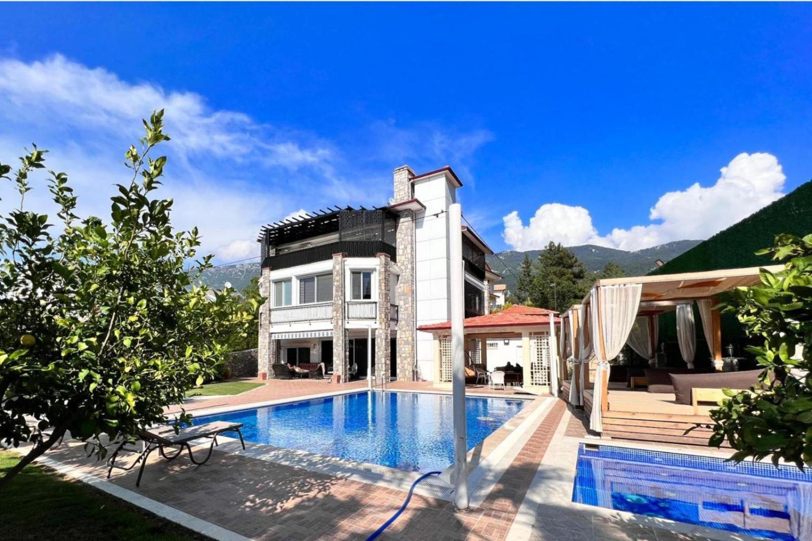 Villa Gulistan - 7 Bedroom In Ovacik