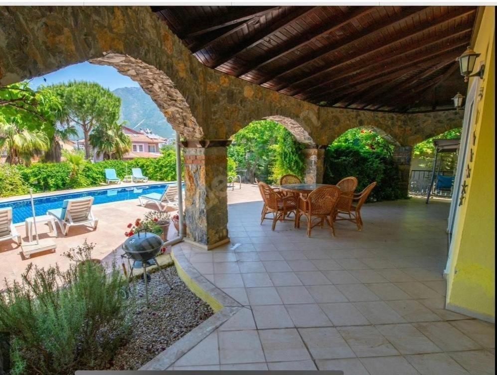 Allora Villa *