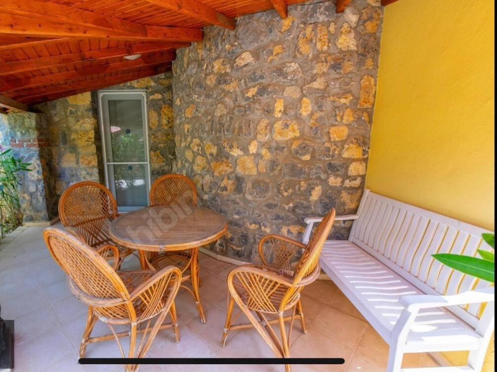 Allora Villa