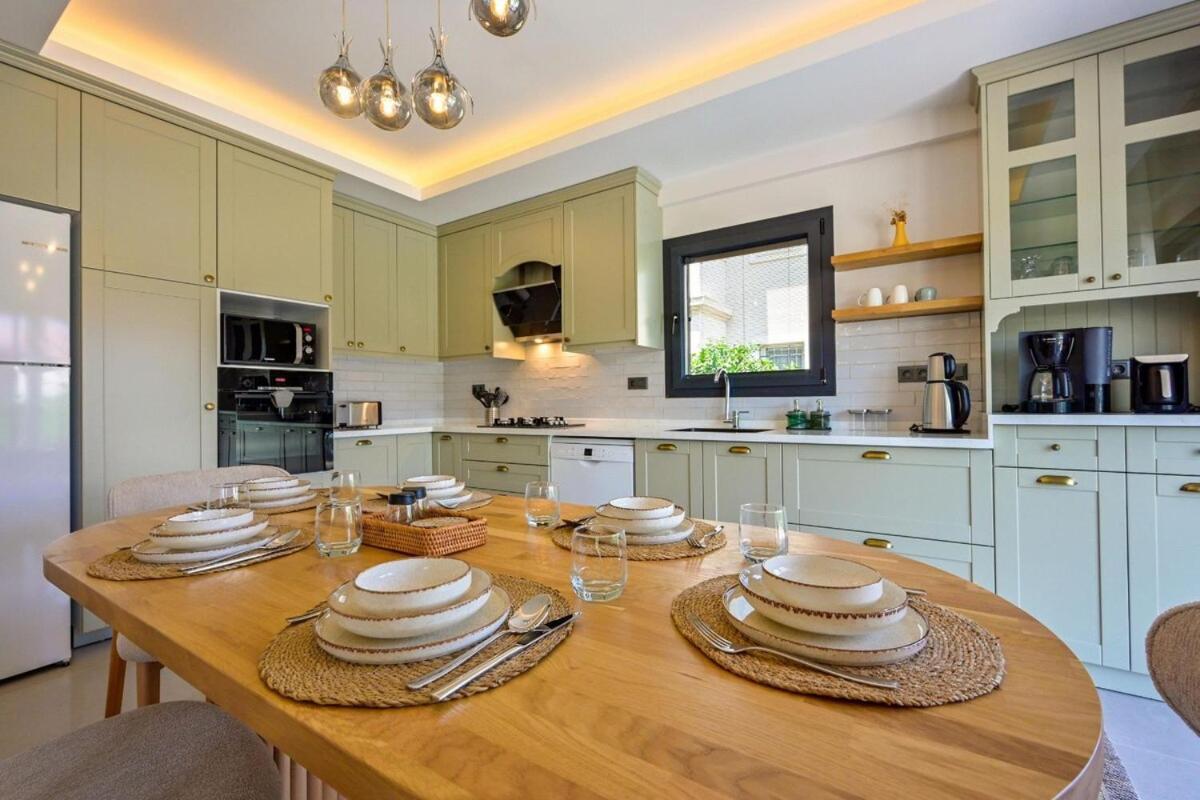Villa Luxury In The Center Of - Ezel Hanim