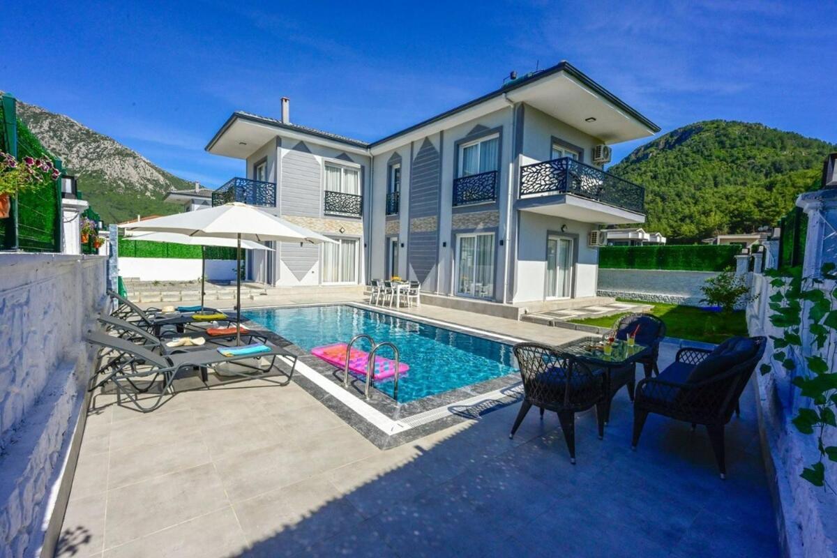 Villa Spacious For Large Families - Egeden 2
