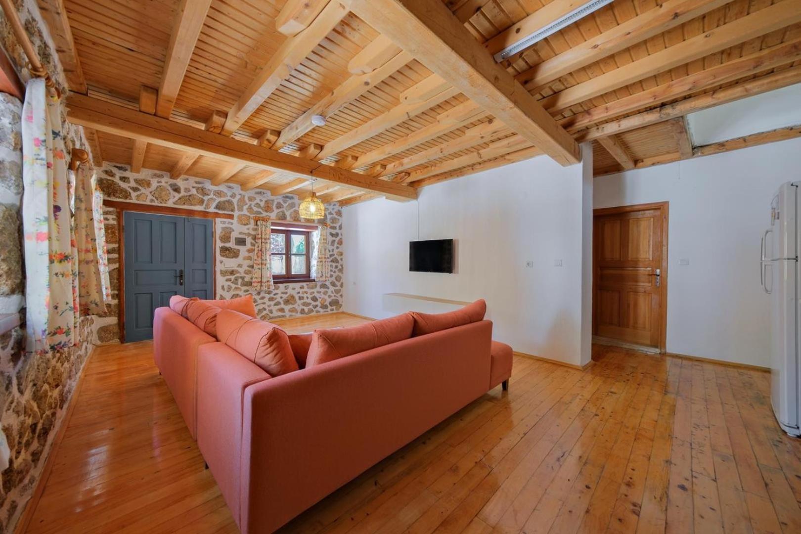 1 Bedroom Luxury - 9687