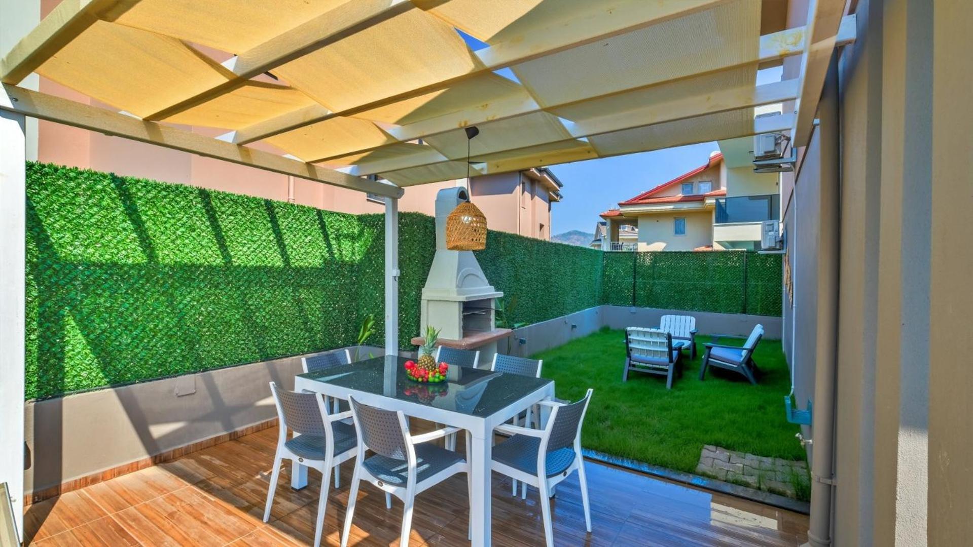 4 Bedroom 2855 Villa *