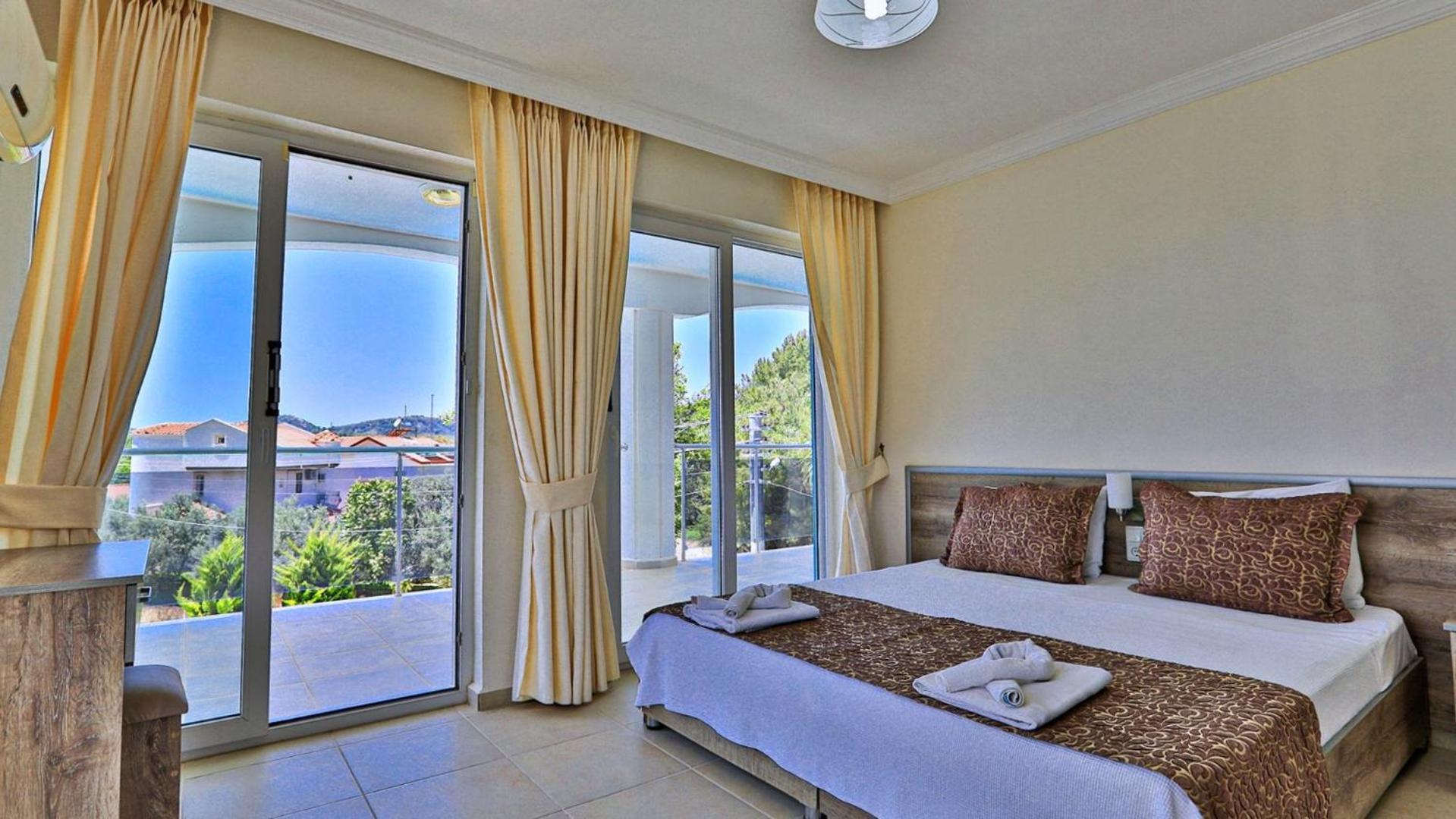 Villa Oludeniz 4 Bedroom 2184 Fethiye