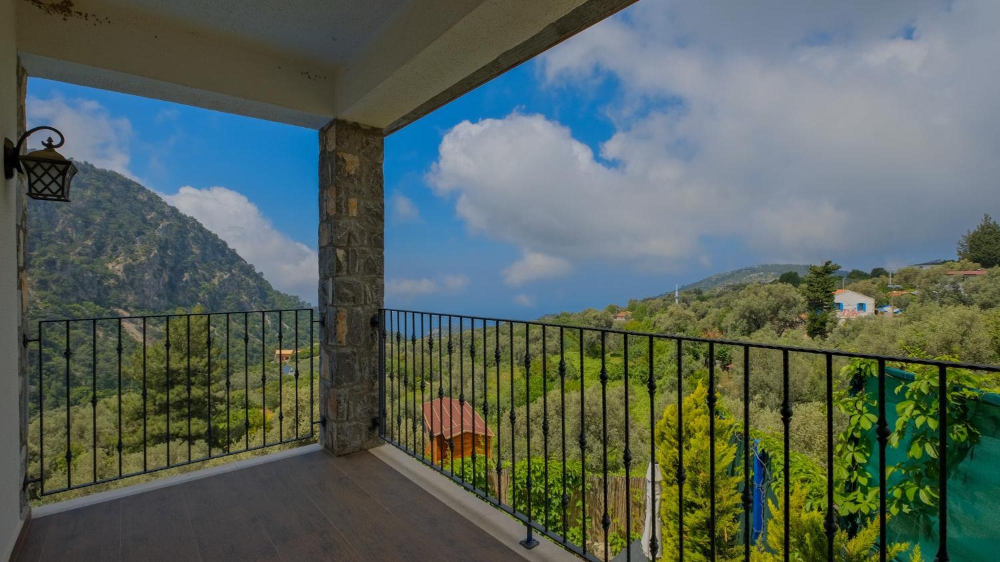 Pine Villa *