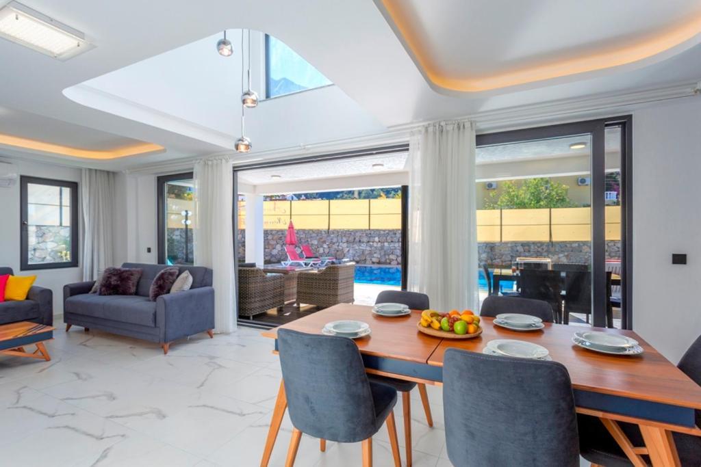 Bella Villa