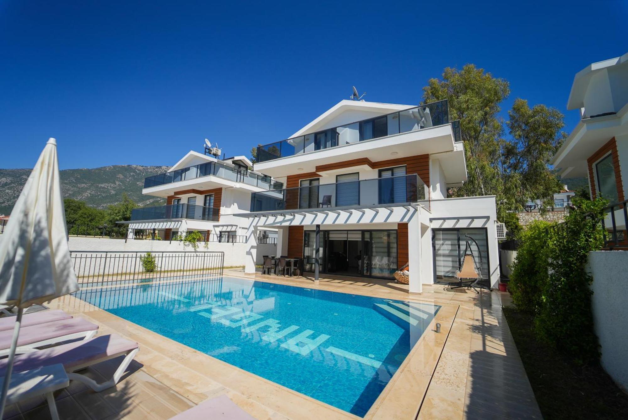 Celebrity B * Fethiye