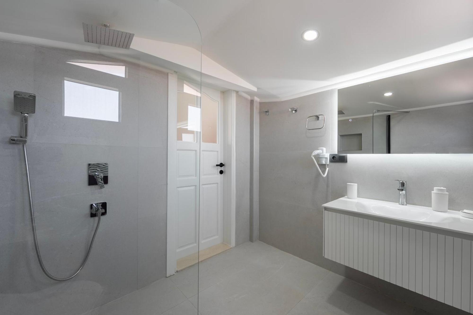 Luxury In The Center Of Hisaronu Villa Fethiye