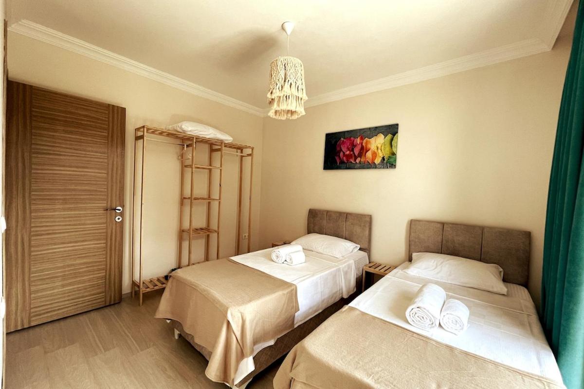 Apartment Modern For 6 People In Center Fethiye