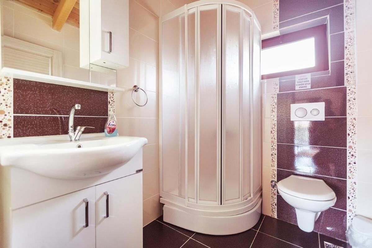 Villa Ege Stone Korunakli Ve Isitmali Havuz Jakuzi Fethiye