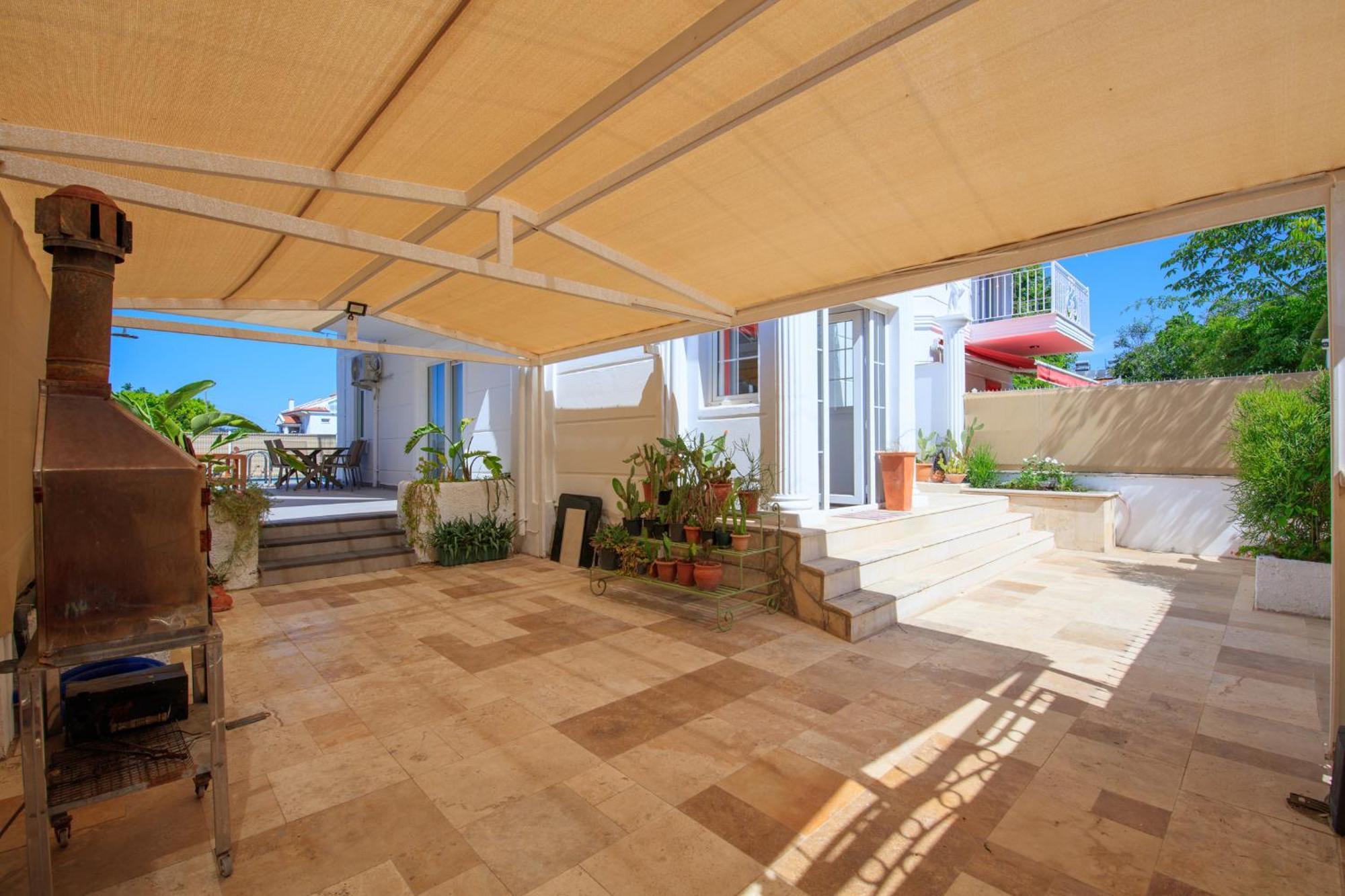Villa Yaman *