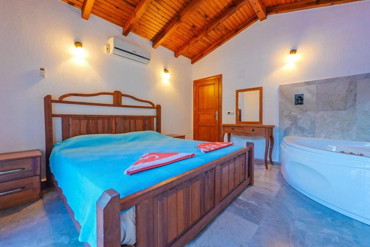 Villa Candy Stone, Private Pool Villa For 8 People Apartment