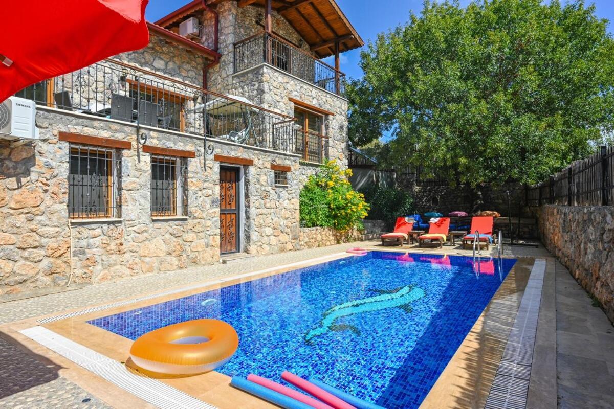 Villa Candy Stone, Private Pool Villa For 8 People