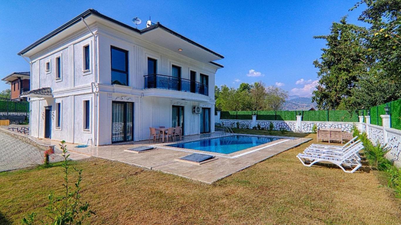 Uezuemlue Star Fethiye