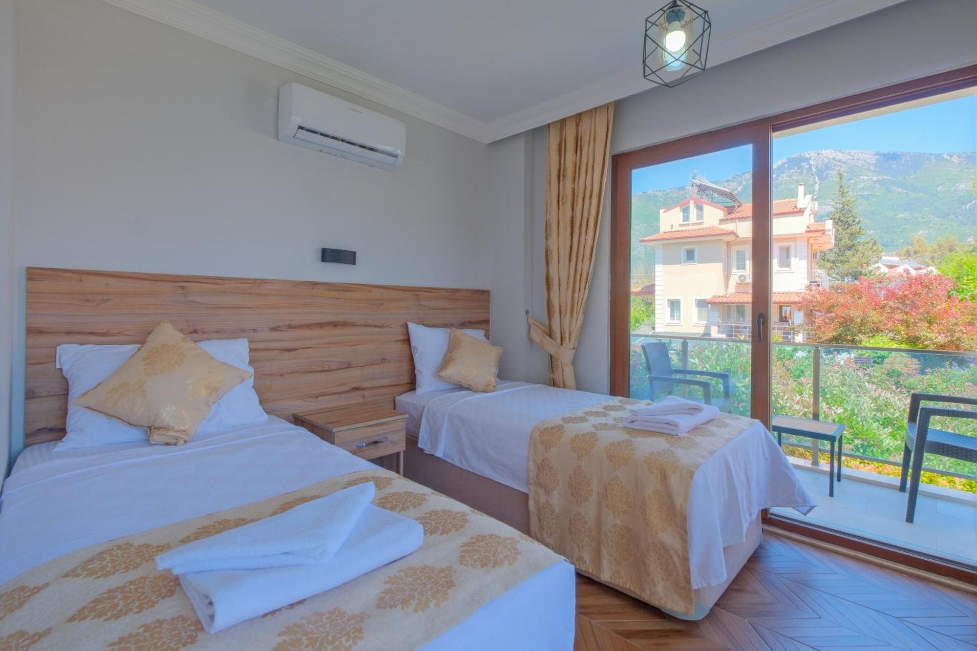 Lavanta Villalari Villa *