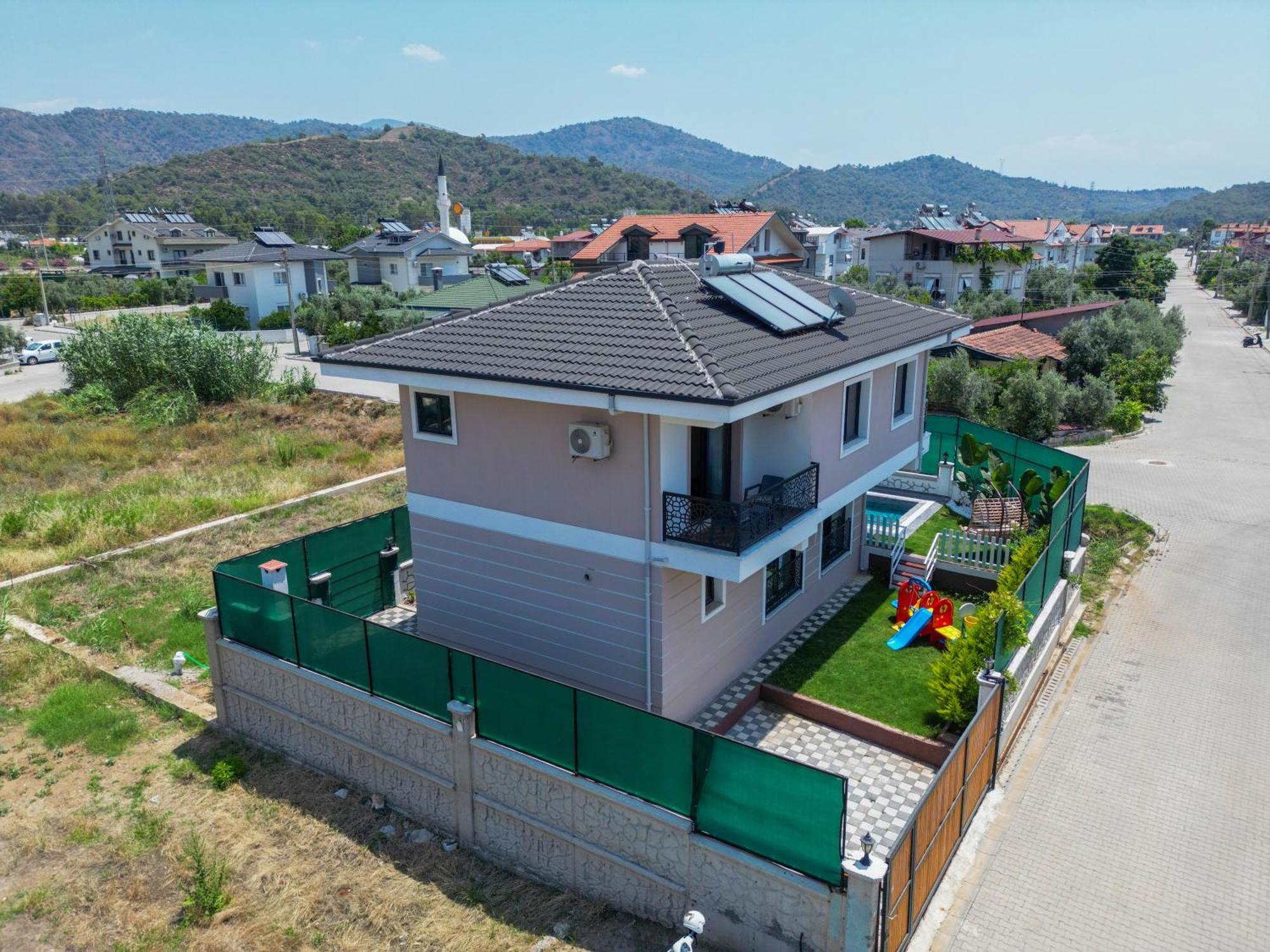 Villa Efems *