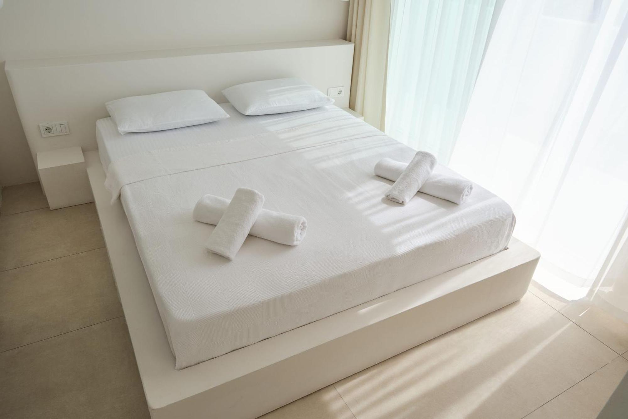 Ionx - Indoor & Outdoor Pool, Sauna, Bathtub, Jacuzzi * Fethiye