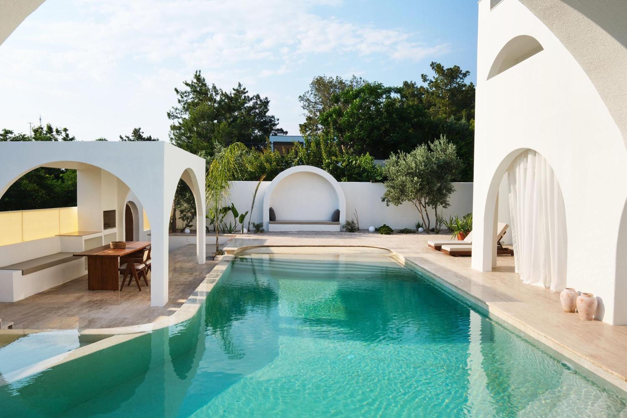 Ionx - Indoor & Outdoor Pool, Sauna, Bathtub, Jacuzzi Villa