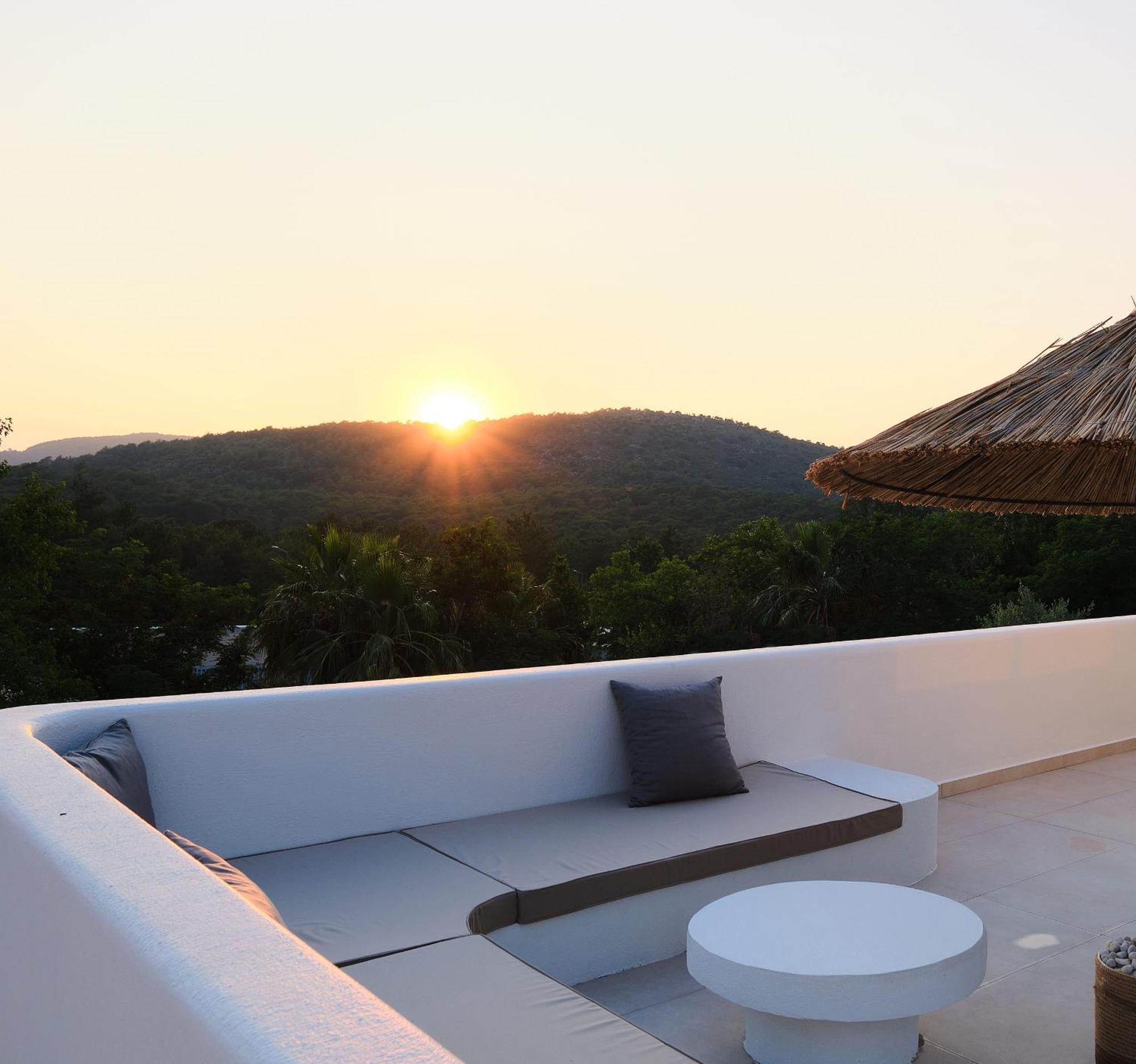 Villa Ionx - Indoor & Outdoor Pool, Sauna, Bathtub, Jacuzzi Fethiye