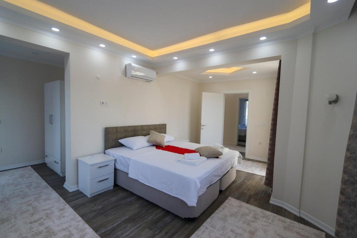 For 14 With Private Pool In Calis,