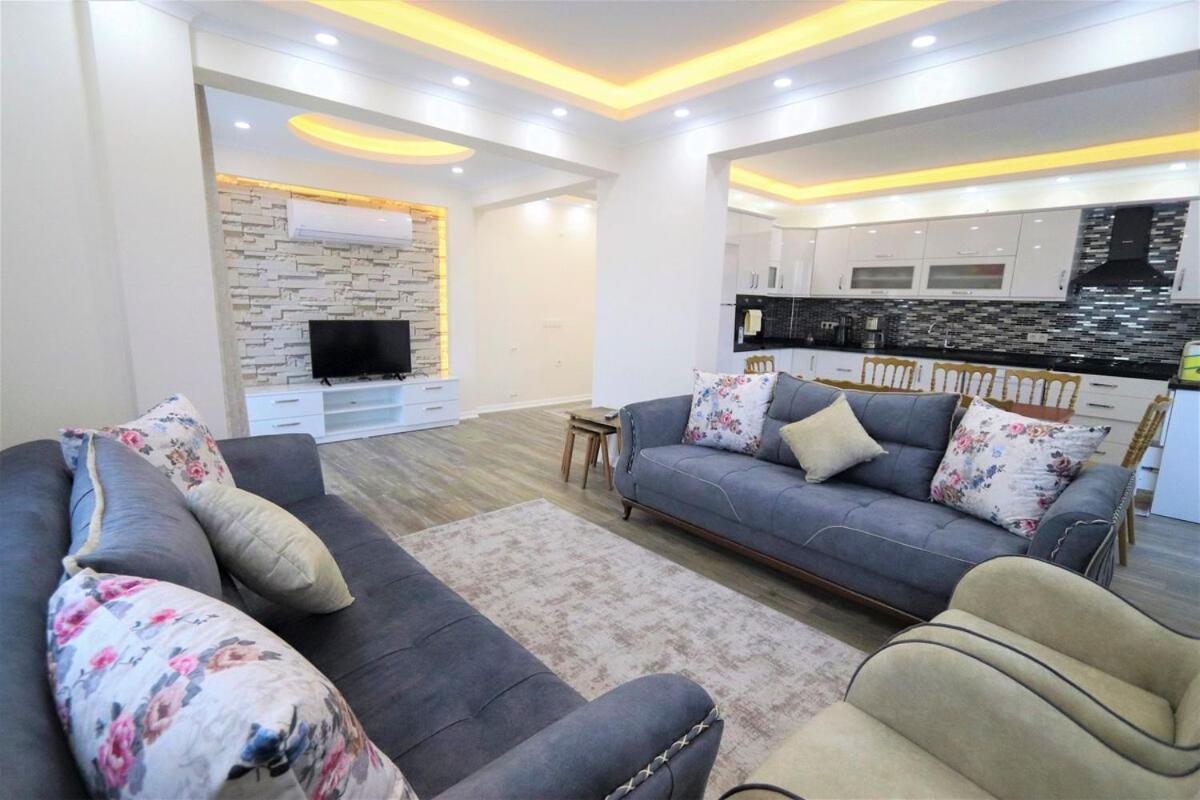 For 14 With Private Pool In Calis, *