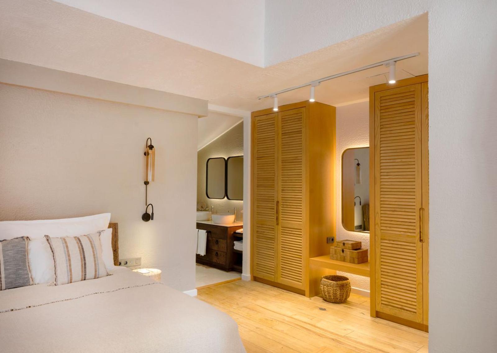 Yazz Collective Hotel *
