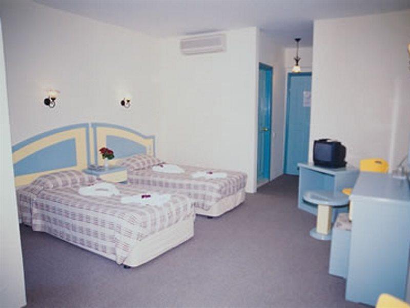 Hotel Bezay 2*