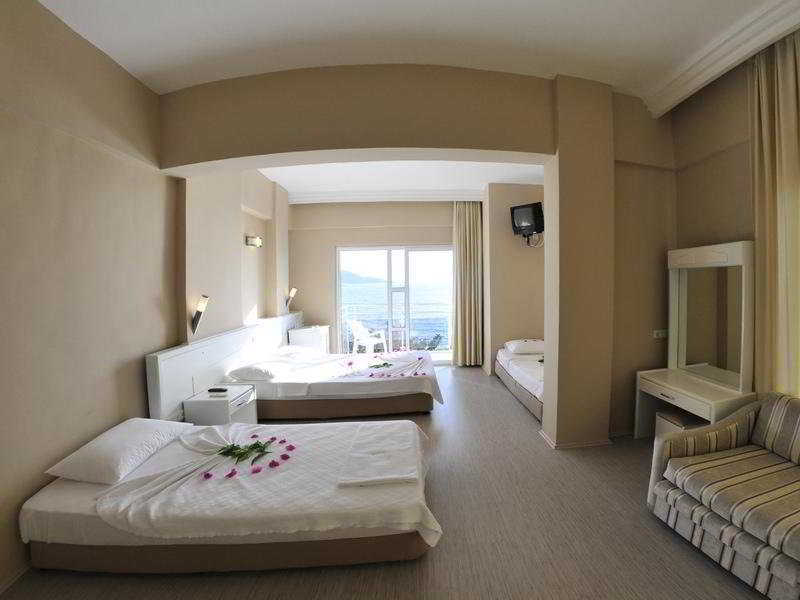 Hotel Makri Beach 3*