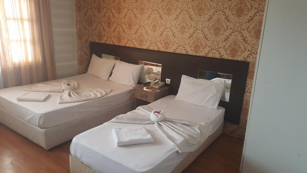 Alis Hotel 2*