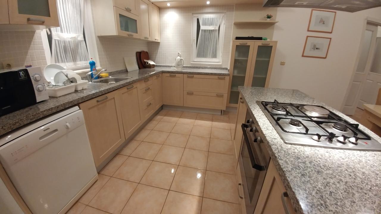 Villa Oasis Village *
