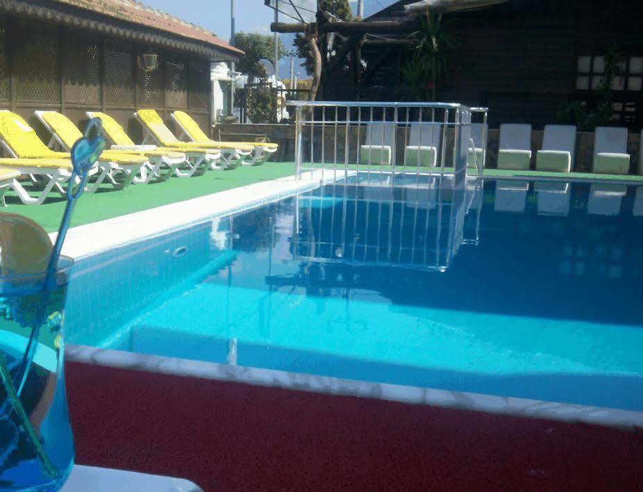 Anna Aparthotel