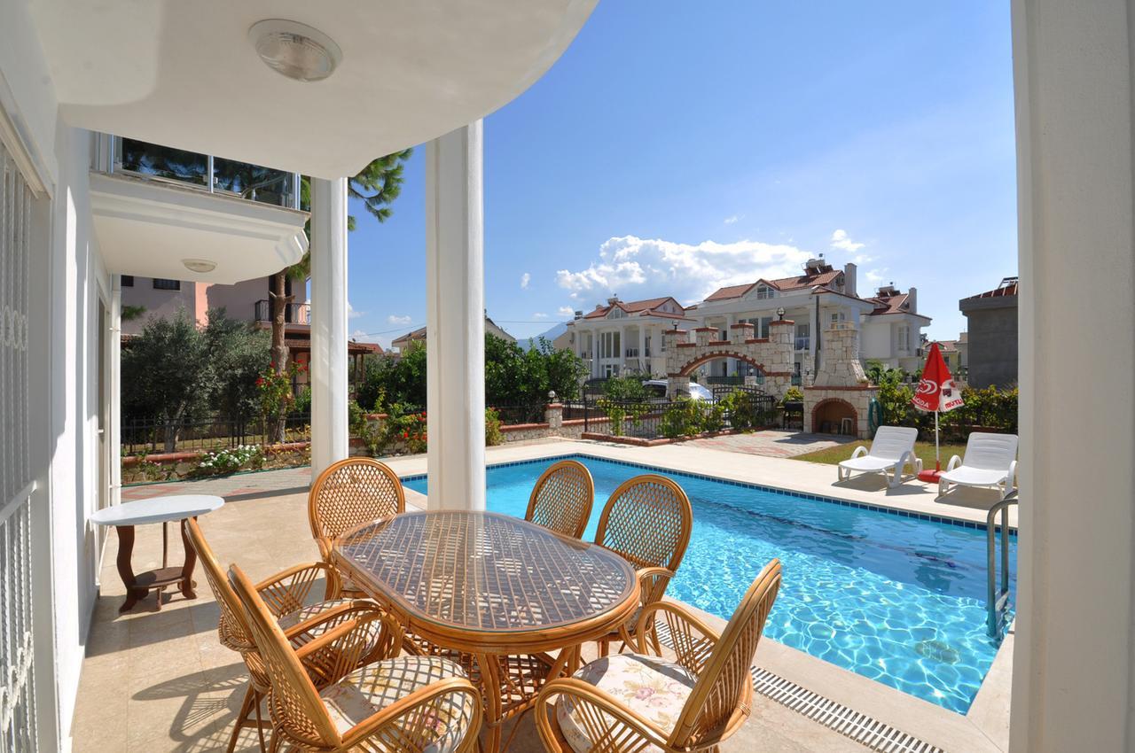 Artemis Villa