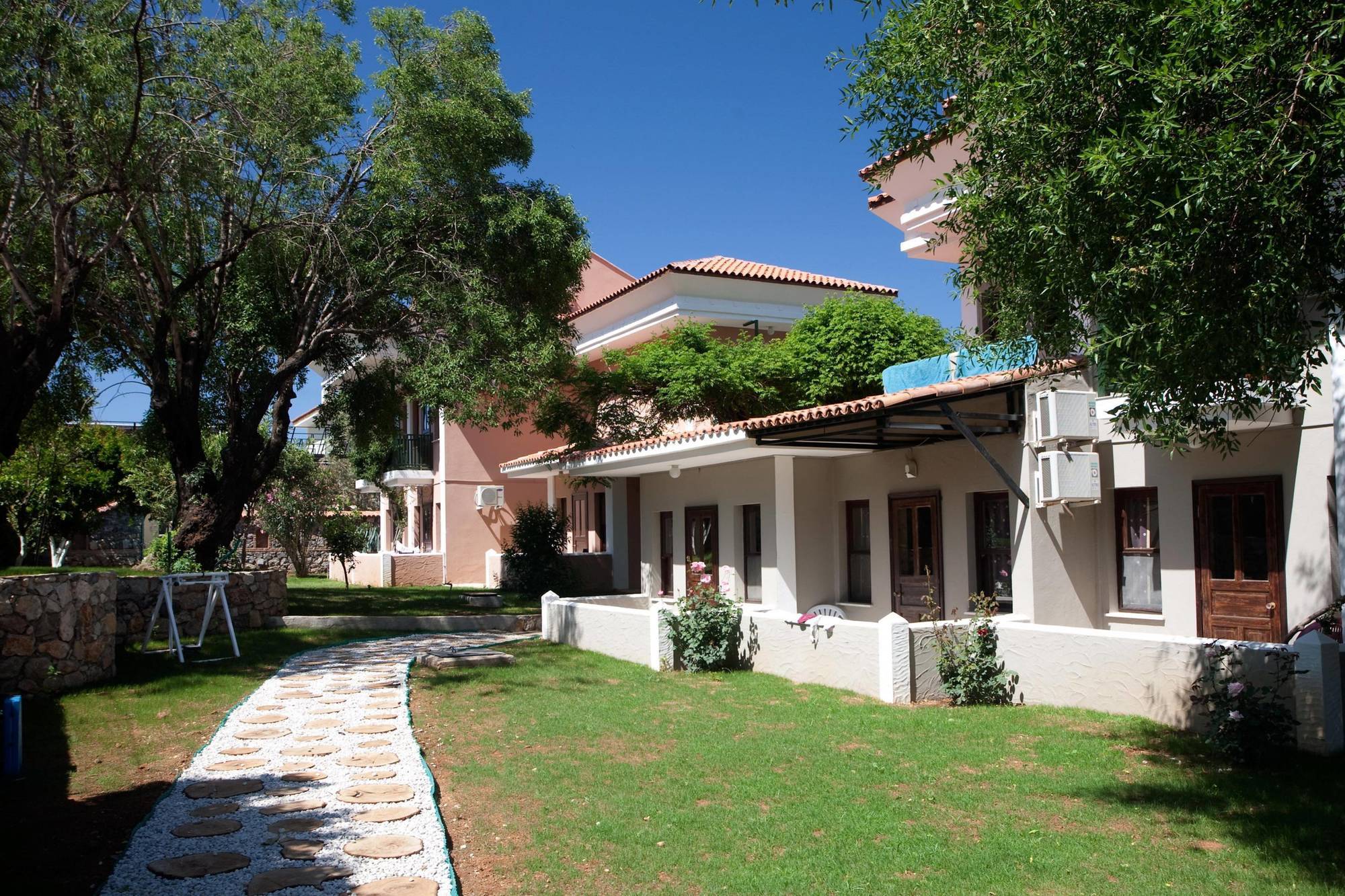Otel Ova 3*