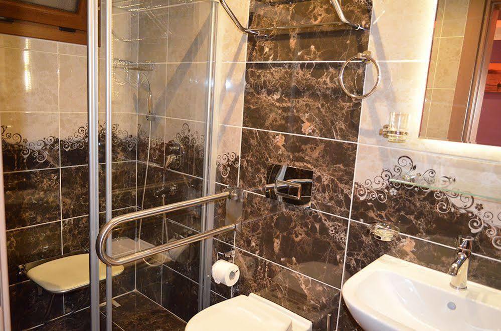 Kayı Otel 2*