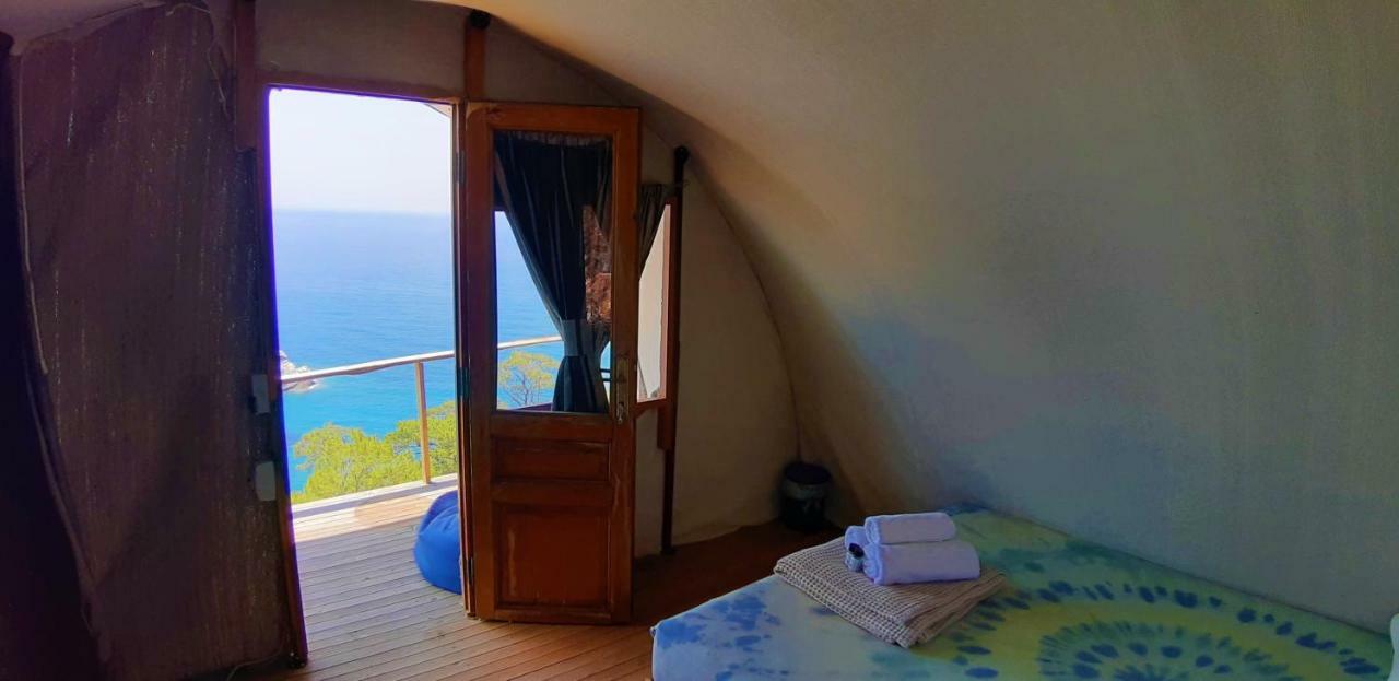 Campsite Cosmos Lounge *
