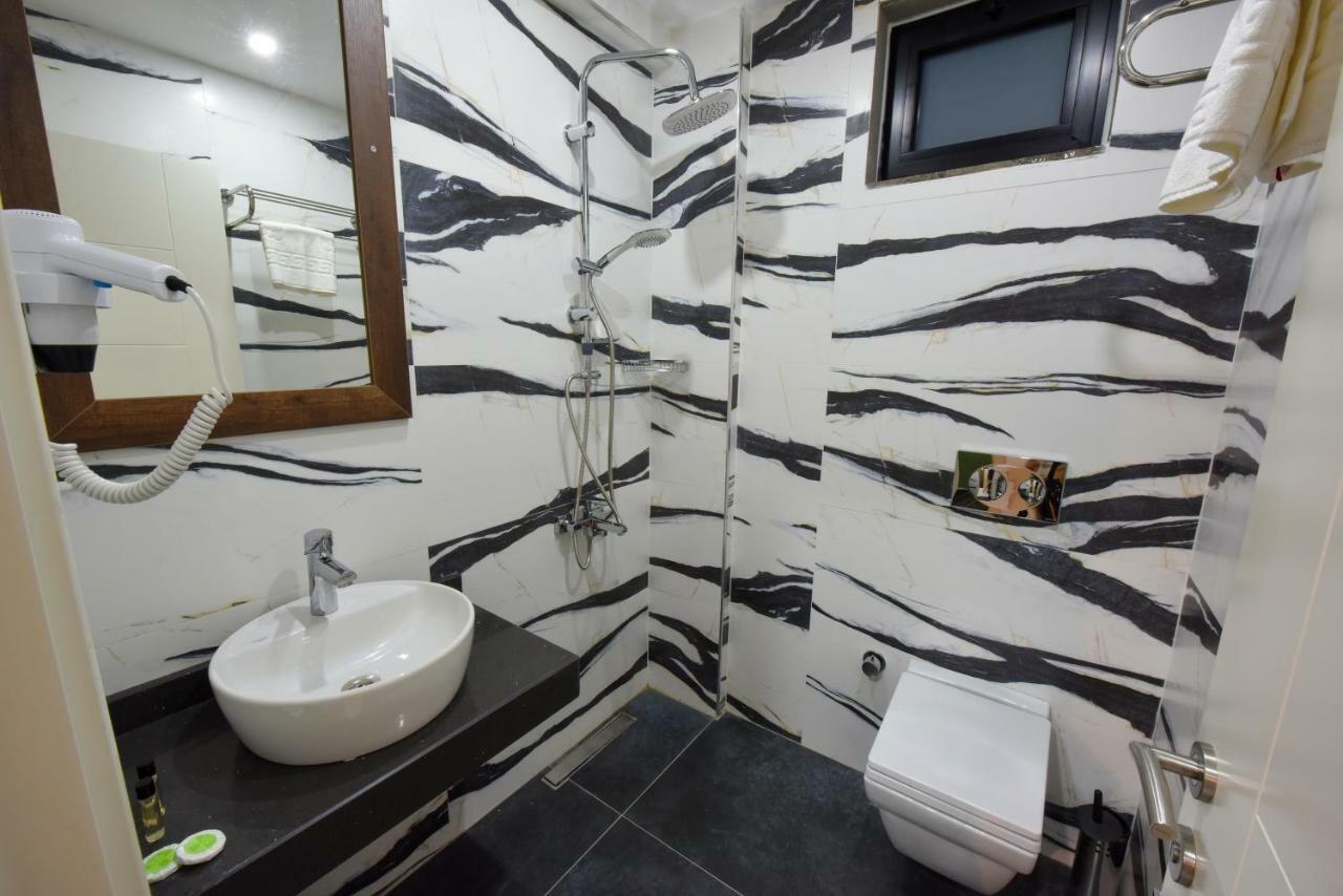 Hotel Lidya