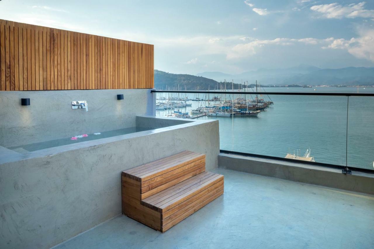 Harbour Hotel
