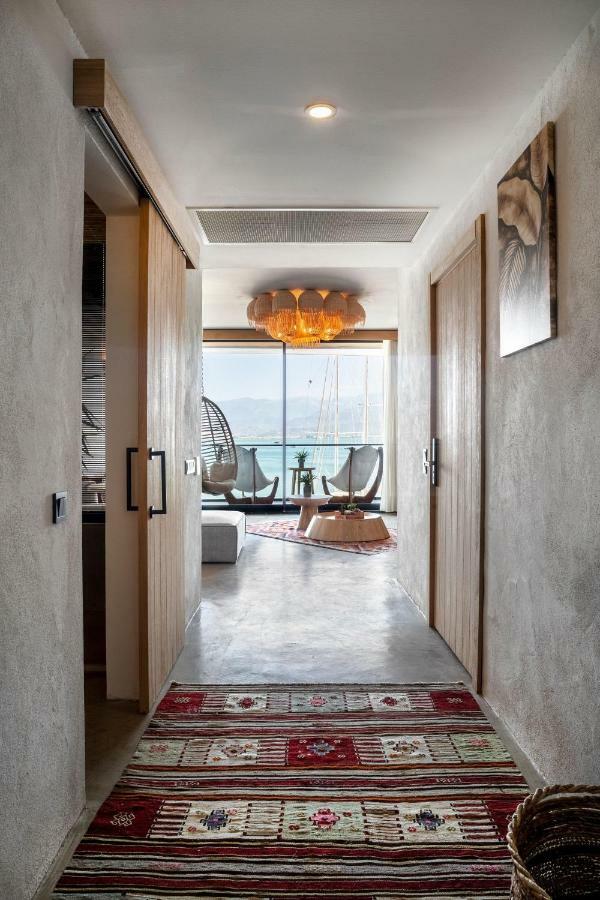 Harbour Hotel